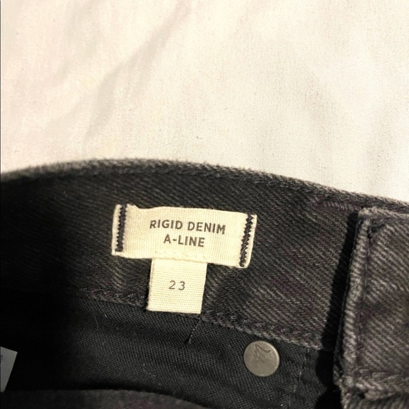 Madewell Rigid Denim A-Line Mini Skirt in Lunar Wash: Button-Front Edition - Picture 5 of 5